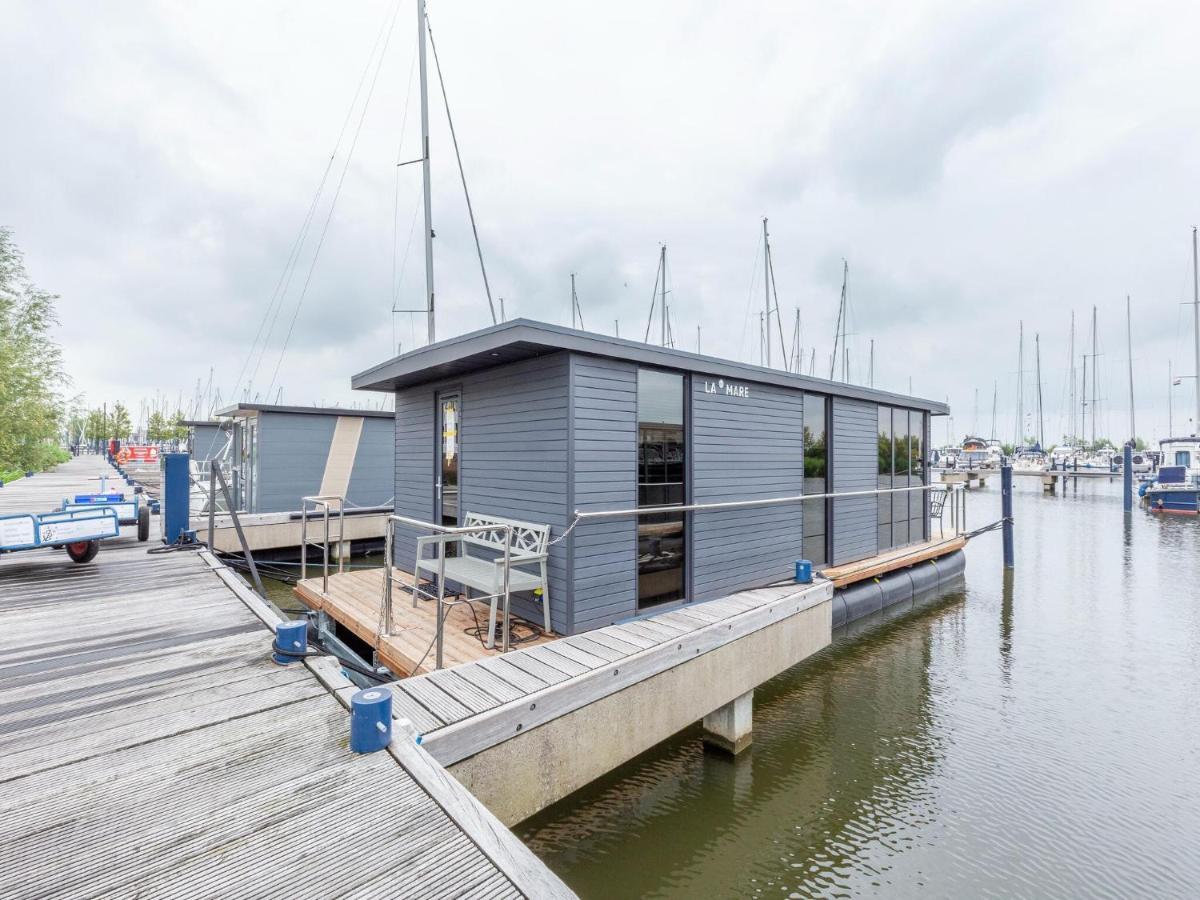 Hotel Luxury Houseboat In Volendam Marina Exterior foto