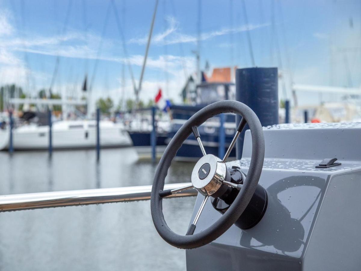 Hotel Luxury Houseboat In Volendam Marina Exterior foto
