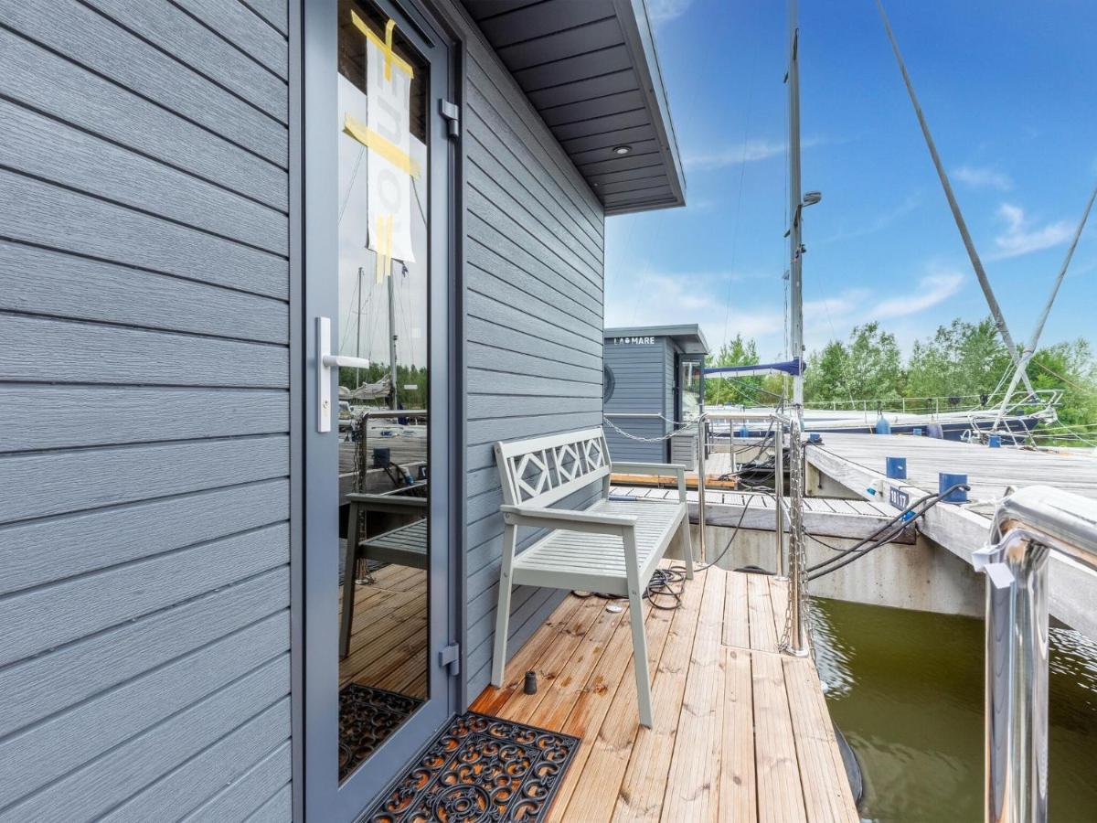 Hotel Luxury Houseboat In Volendam Marina Exterior foto