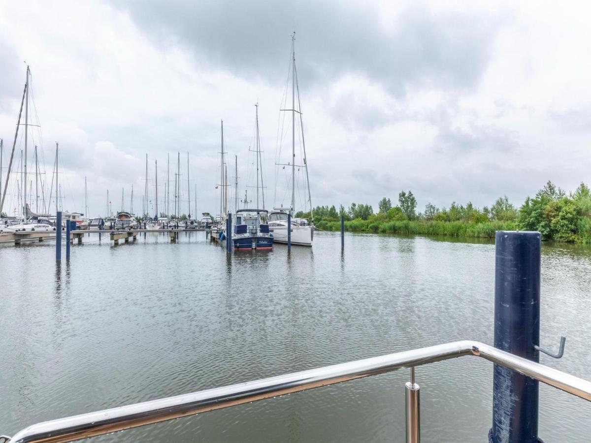 Hotel Luxury Houseboat In Volendam Marina Exterior foto