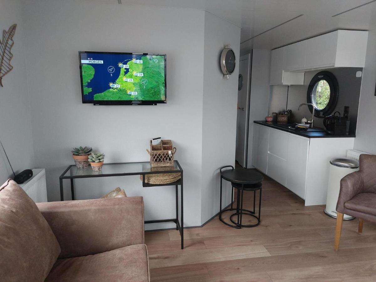 Hotel Luxury Houseboat In Volendam Marina Exterior foto