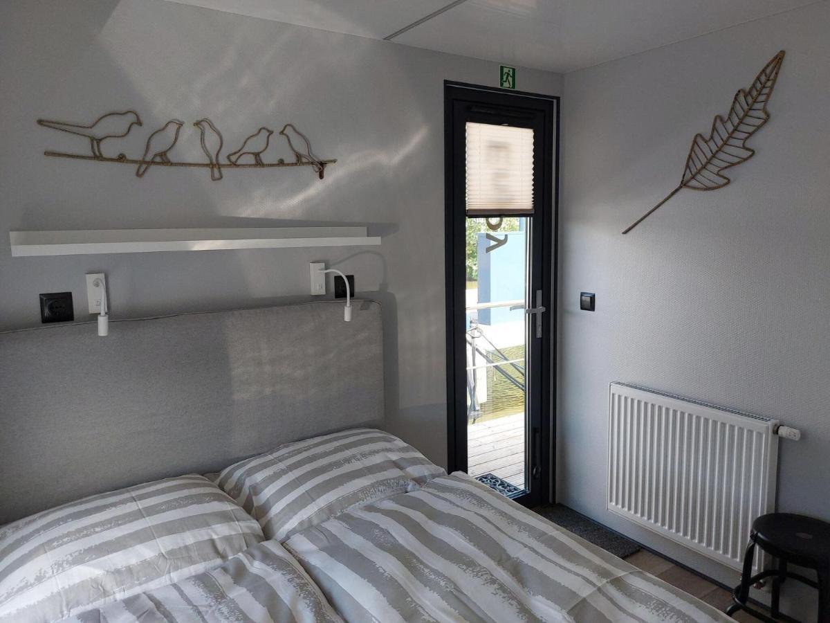Hotel Luxury Houseboat In Volendam Marina Exterior foto